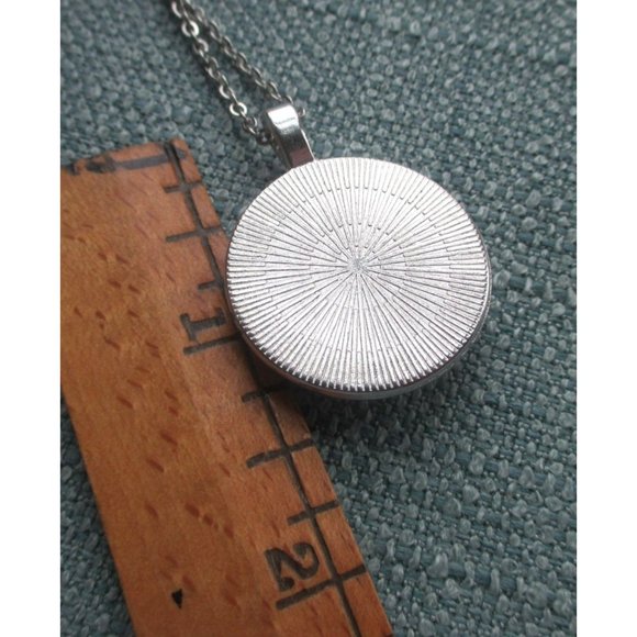 New Cardinal Pendant Necklace Stainless Chain Bird Lover Watcher Jewelry - Picture 6 of 8